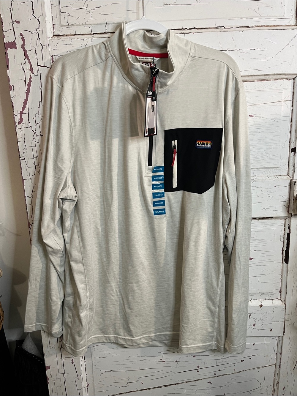 NWT Avalanche Men's Light Gray Quarter-Zip with Black Chest Pocket XXL- MSRP $88